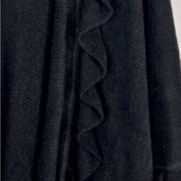 💙 APT. 9 Knit Ruffle Ruana - Picture 6 of 8